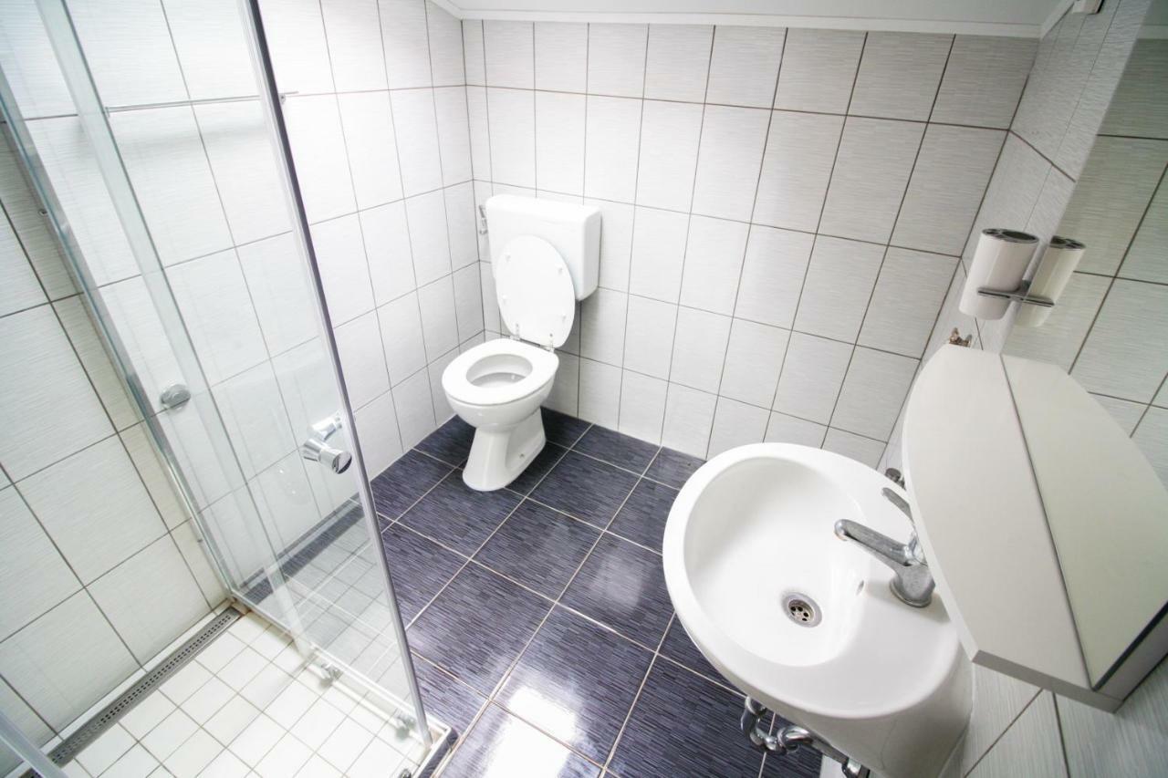 Sebi Apartment 300 M From Beach ロヴィニ エクステリア 写真